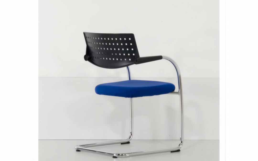 120500216_konferenzstuhl-freischwinger-vitra-visavis-schwarz-blau-chrom-metall-stoff-kunststoff-3_4x3-Upscale