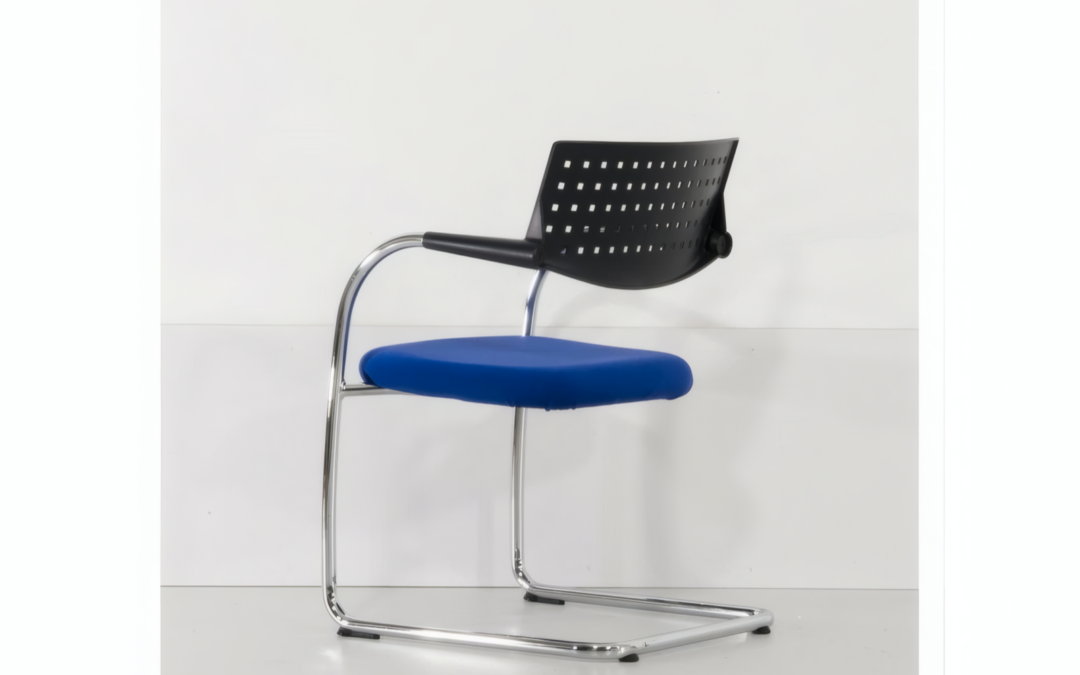 120500216_konferenzstuhl-freischwinger-vitra-visavis-schwarz-blau-chrom-metall-stoff-kunststoff-5_4x3-Upscale