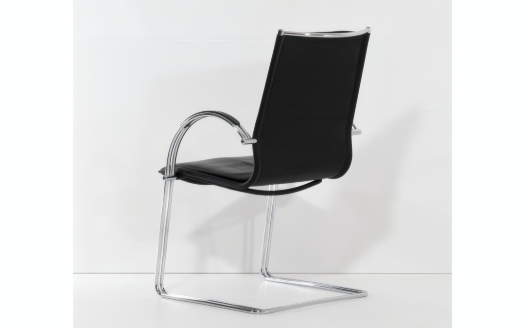 130100947_konferenzstuhl-freischwinger-walter-knoll-slim-line-59x87x55cm-schwarz-chrom-leder-metall-5_4x3-Upscale