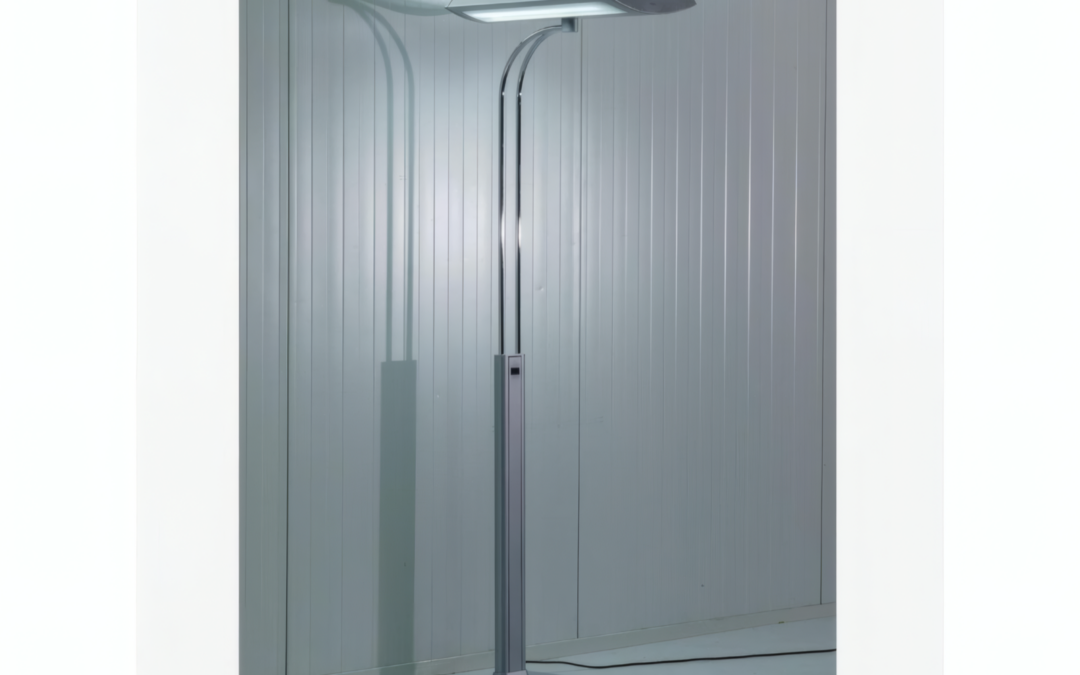 180104492_stehleuchte-luxo-silvy-fl-adjustable-59x193x38cm-chrom-metall-aluminium-4_4x3-Upscale