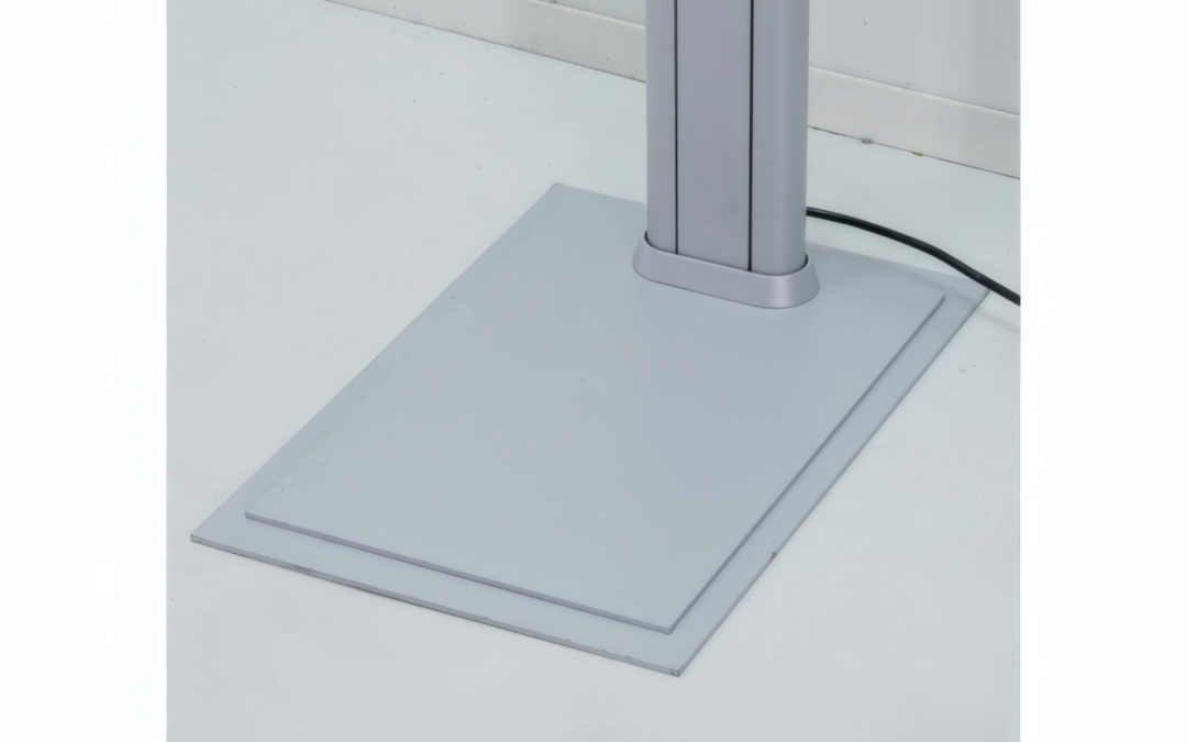 180104492_stehleuchte-luxo-silvy-fl-adjustable-59x193x38cm-chrom-metall-aluminium-6_4x3-Upscale