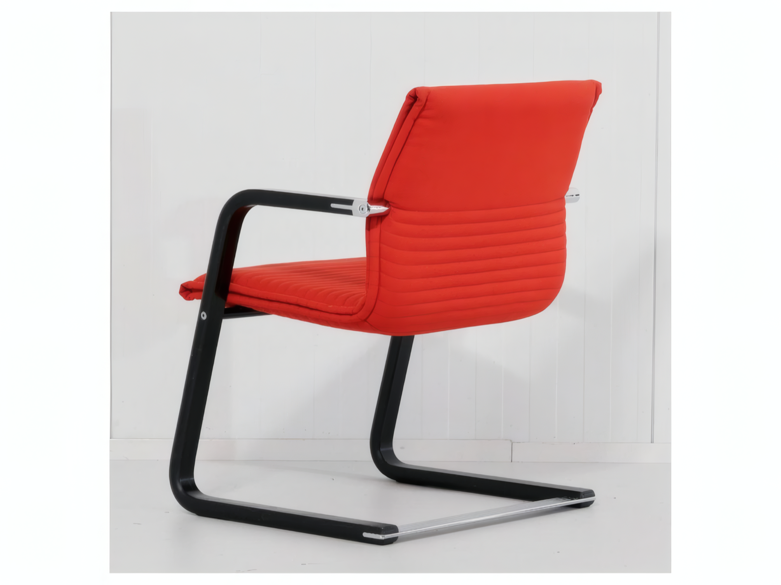 WILKHAHN Konferenzstuhl – Blutorange – Freischwinger Vollholz/Chrom – Bild 5