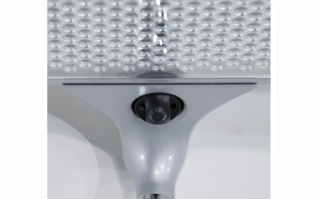 191105521_deckenfluter-regent-klemmbar-66x120x51cm-chrom-metall-8_4x3-Upscale