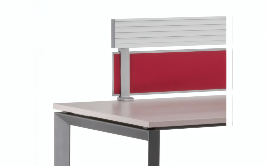 200205679_trennwand-steelcase-p-rail-160x47x4cm-rot-aluminium-stoff-4_4x3-Upscale