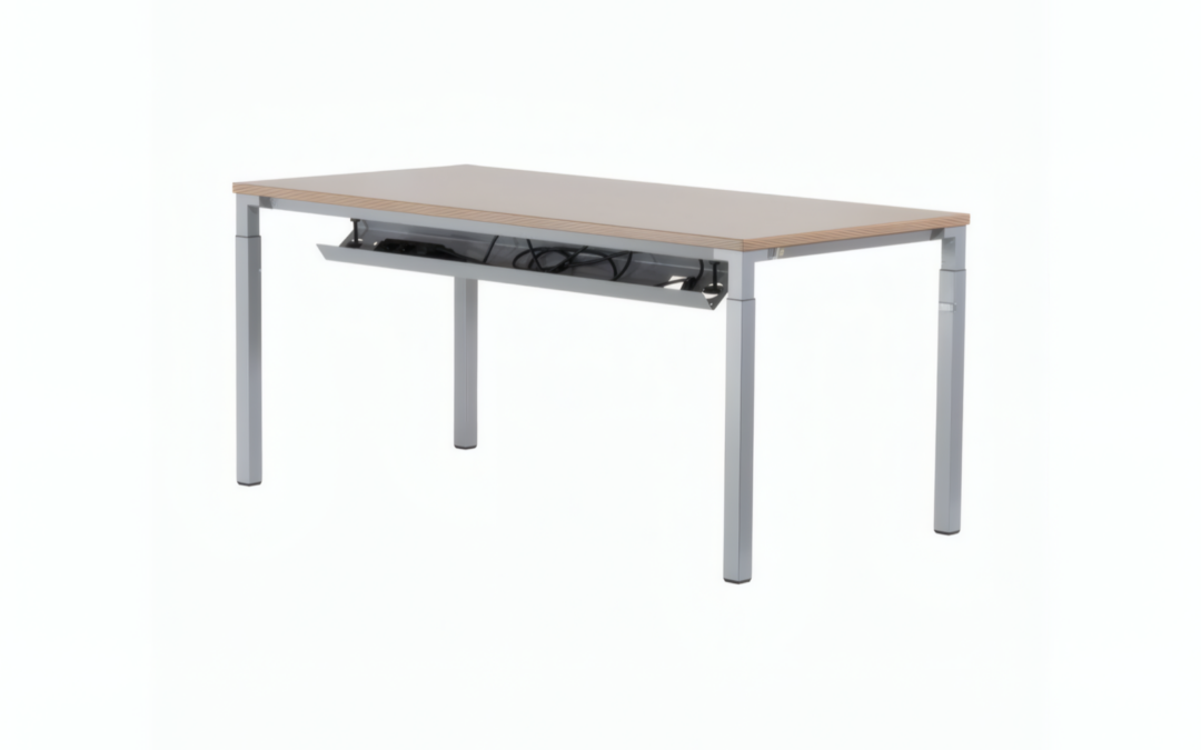 210406381_schreibtisch-steelcase-4-fu-160x72x80cm-chrom-buche-metall-holz-3_4x3-Upscale