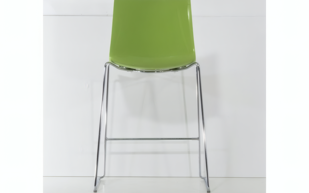 210606464_konferenzstuhl-arper-catifa-46-63x111x54cm-gruen-chrom-weiss-5_4x3-Upscale