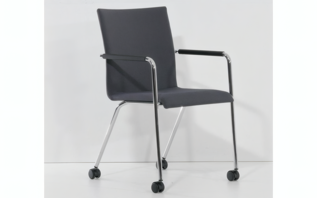 240307746_konferenzstuhl-rollbar-dauphin-rollbar-schwarz-grau-chrom-stoff-kunststoff-4_4x3-Upscale
