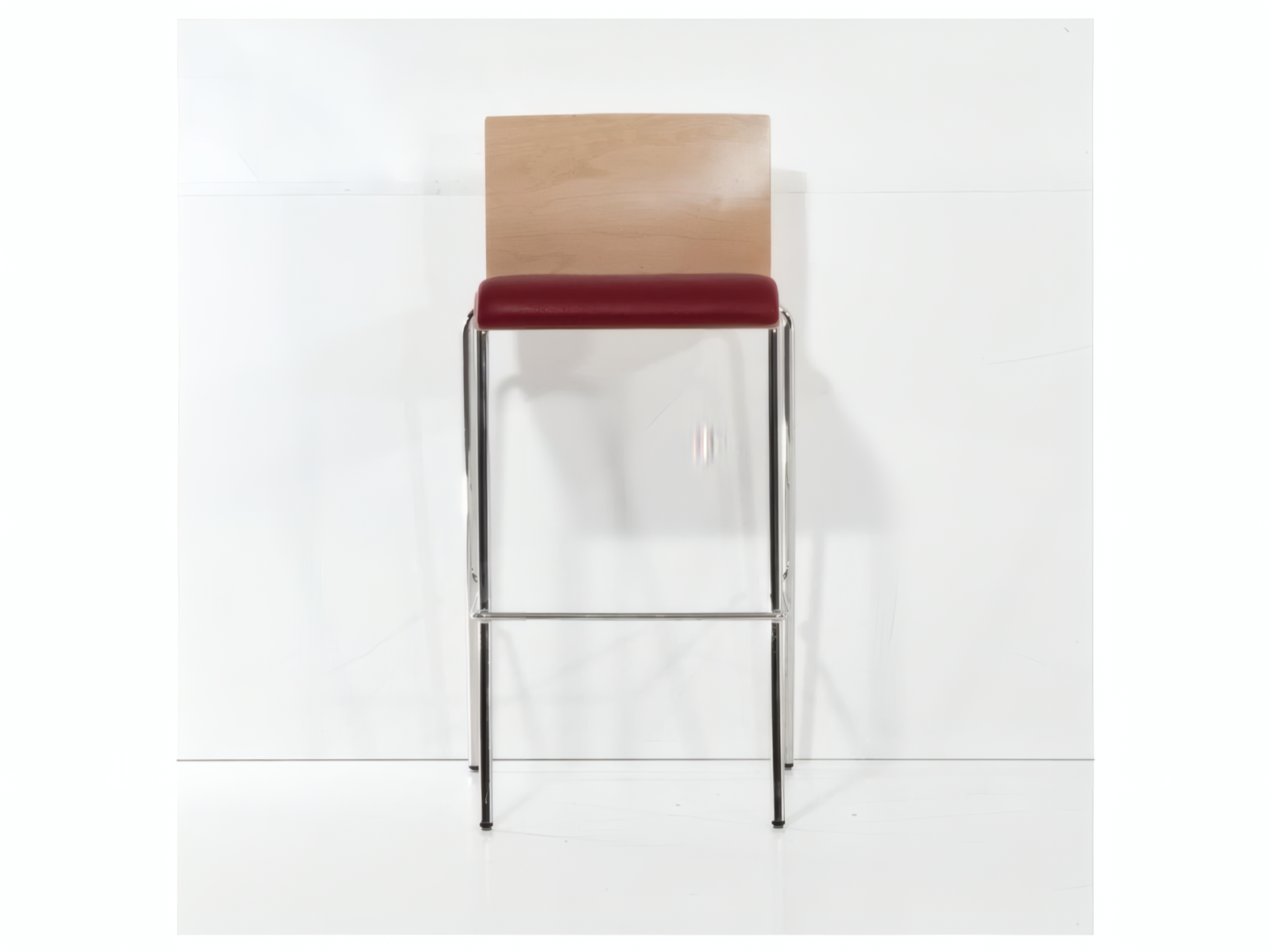 Dauphin Siamo Barhocker, Buche/Rubinrot, Chrom