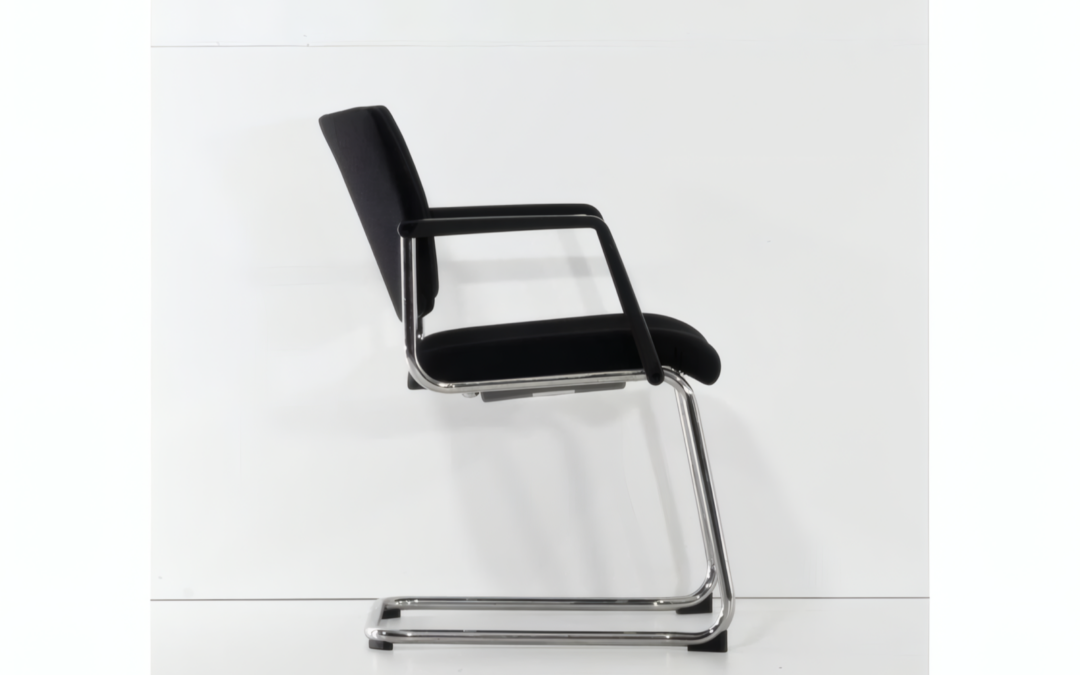 240907901_konferenzstuhl-freischwinger-dauphin-stapelbar-schwarz-chrom-stoff-kunststoff-3_4x3-Upscale