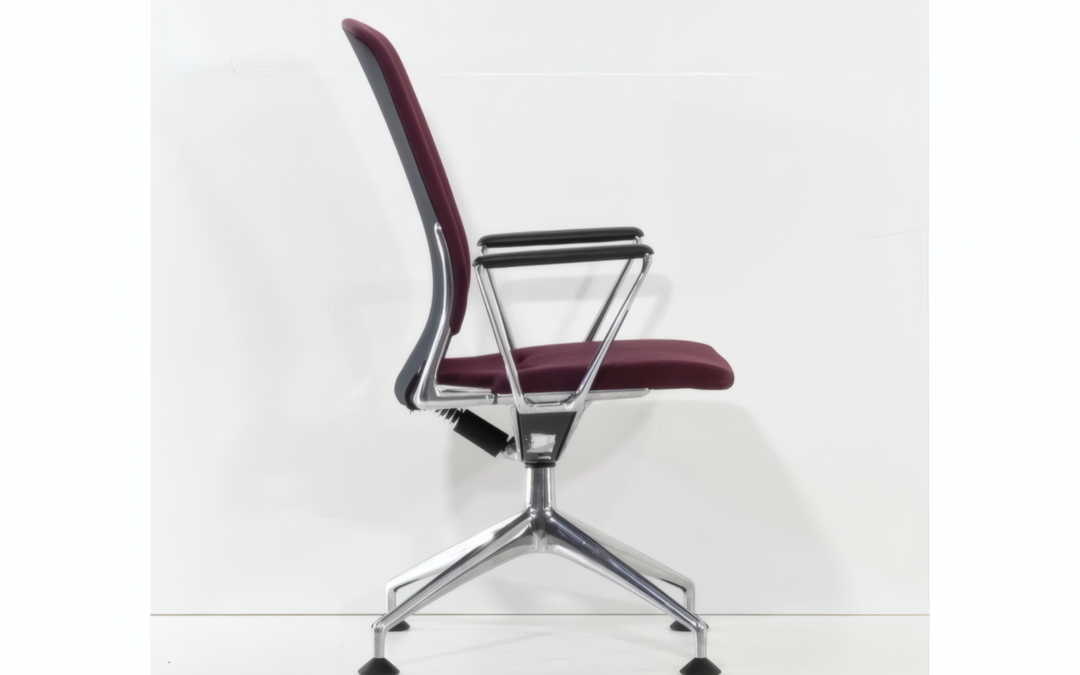 240907902_konferenzstuhl-vitra-meda-conference-aluminium-3_4x3-Upscale