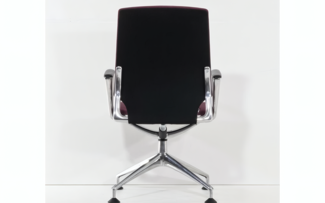 240907902_konferenzstuhl-vitra-meda-conference-aluminium-5_4x3-Upscale