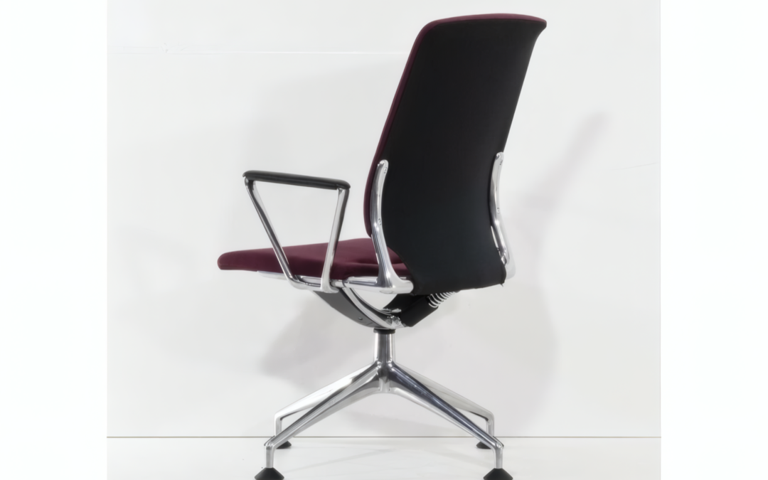 240907902_konferenzstuhl-vitra-meda-conference-aluminium-6_4x3-Upscale