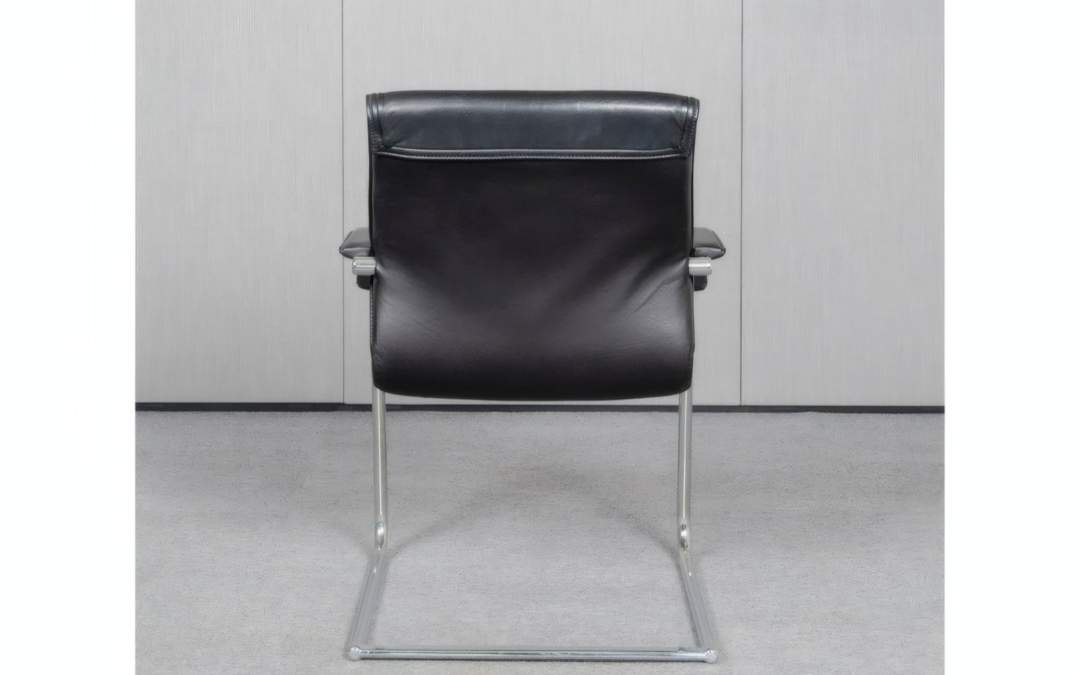 250108033_konferenzstuhl-wilkhahn-fs-64x91x58cm-schwarz-chrom-leder-5_4x3_-Upscale