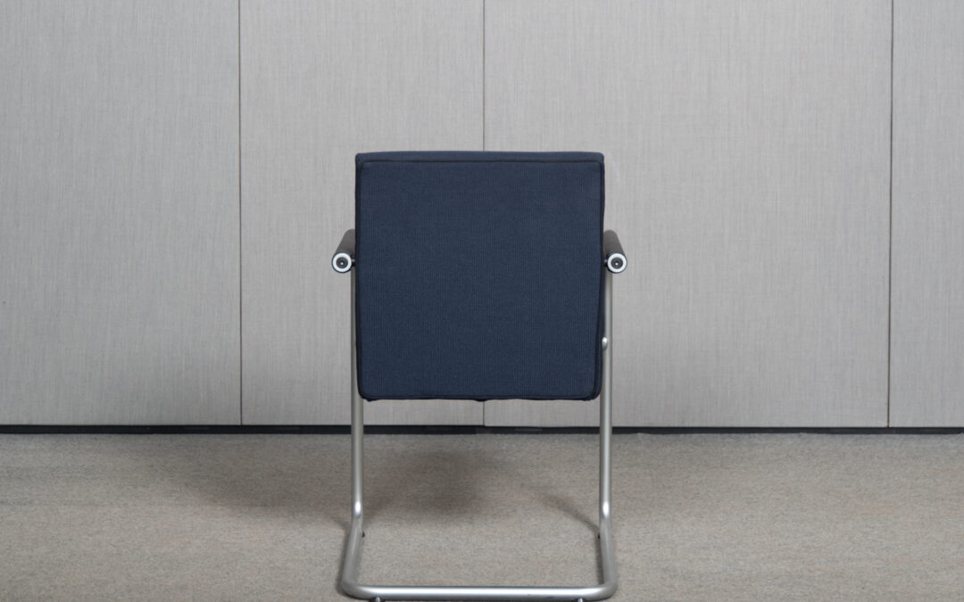 260608441-loungesessel-freischwinger-vitra-visalounge-63x75x76cm-blau-silber-weißaluminium-5_4x3-Upscale